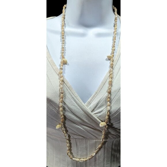 Summery Beach Mermaidcore Shell Beaded Necklace - Picture 2 of 6